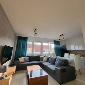 https://apartament-90m2-z-tarasem-widokowym-350m-do-morza.kolobrzeghotels.com